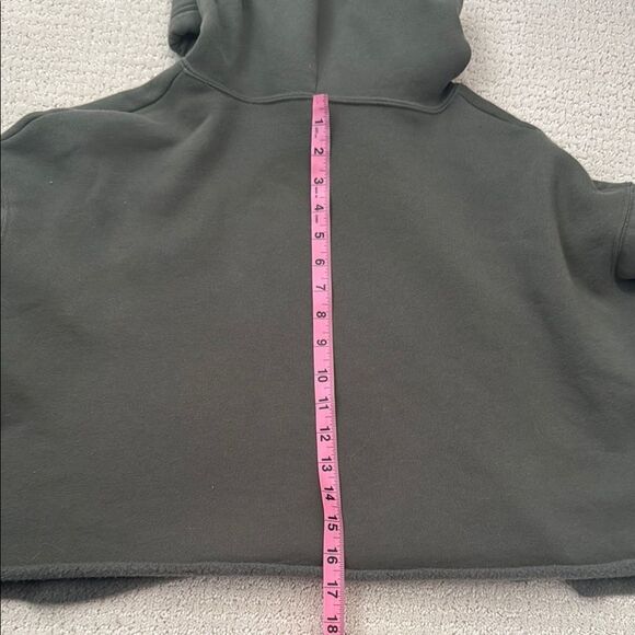 Olive Green 'Killin It' Cropped Volleyball Hoodie Size L - Picture 6 of 7